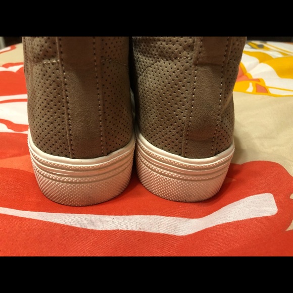 Universal thread shoes - Picture 3 of 4